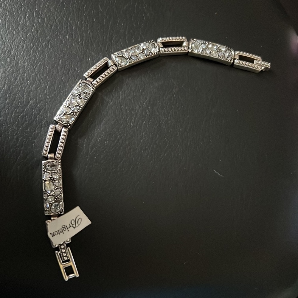 Brighton bracelet. Size 8” new no sign of wear.